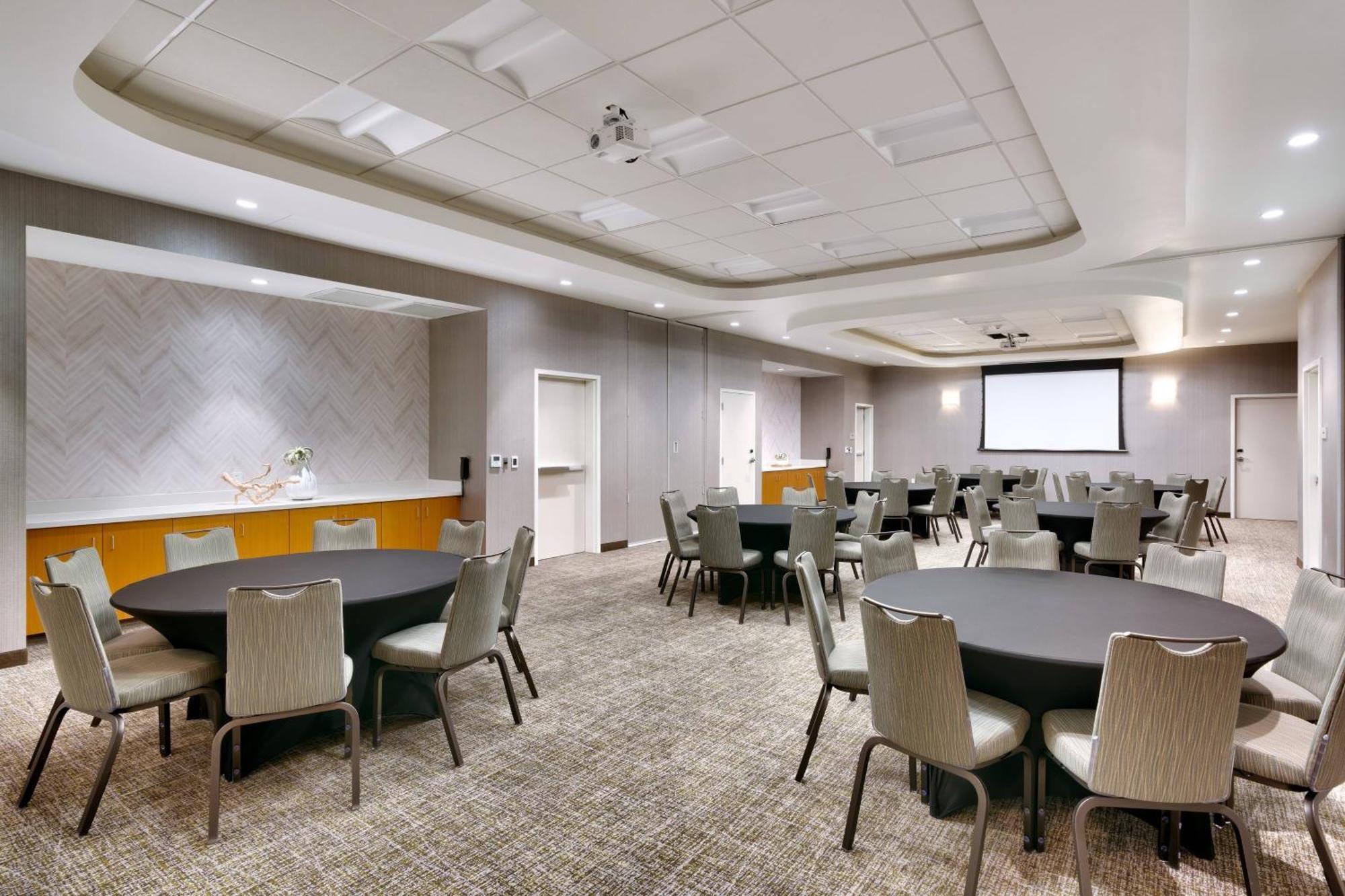 Springhill Suites By Marriott Salt Lake City Sugar House Екстериор снимка